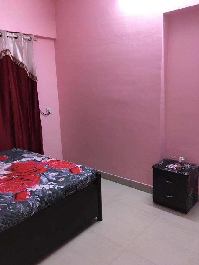 Galaxy Apartment Мумбаи Экстерьер фото