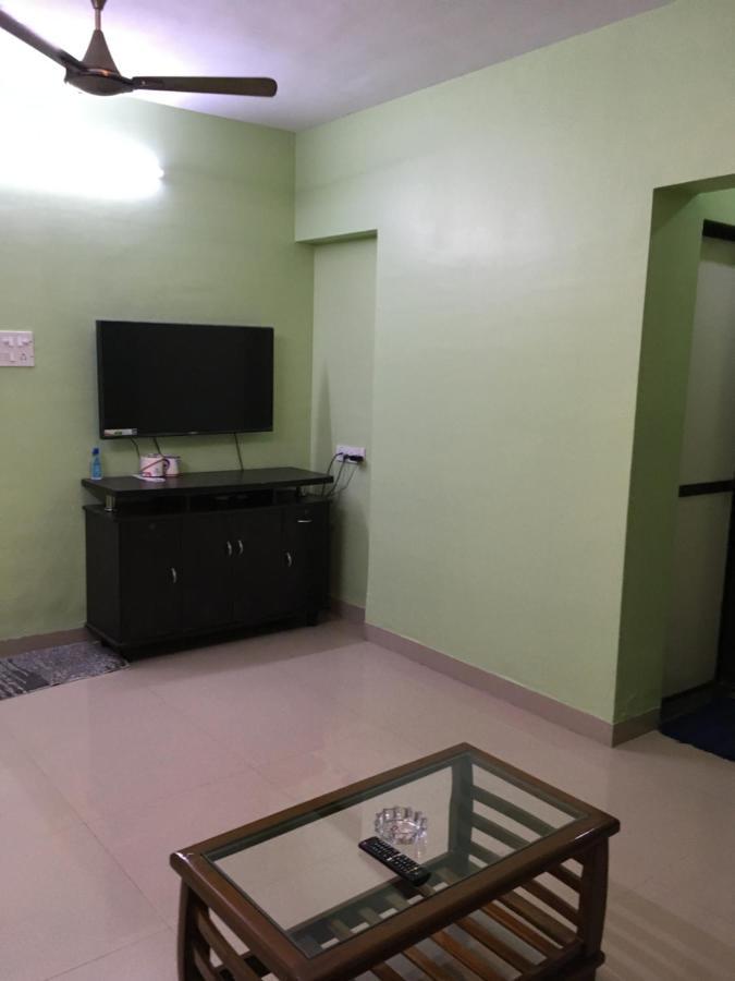 Galaxy Apartment Мумбаи Экстерьер фото