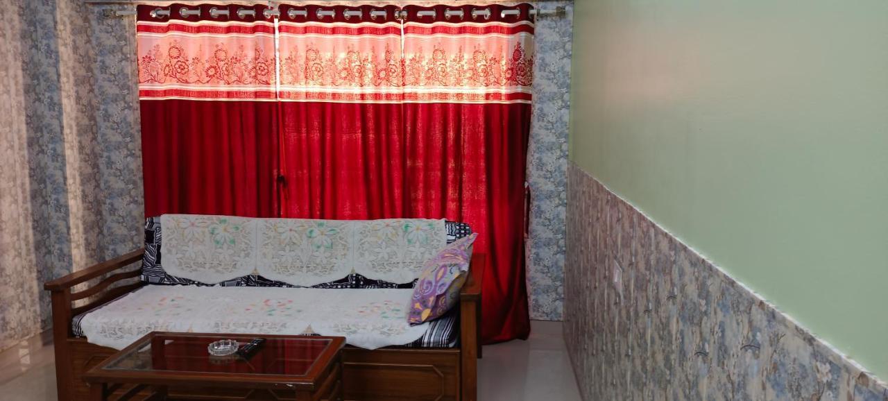 Galaxy Apartment Мумбаи Экстерьер фото