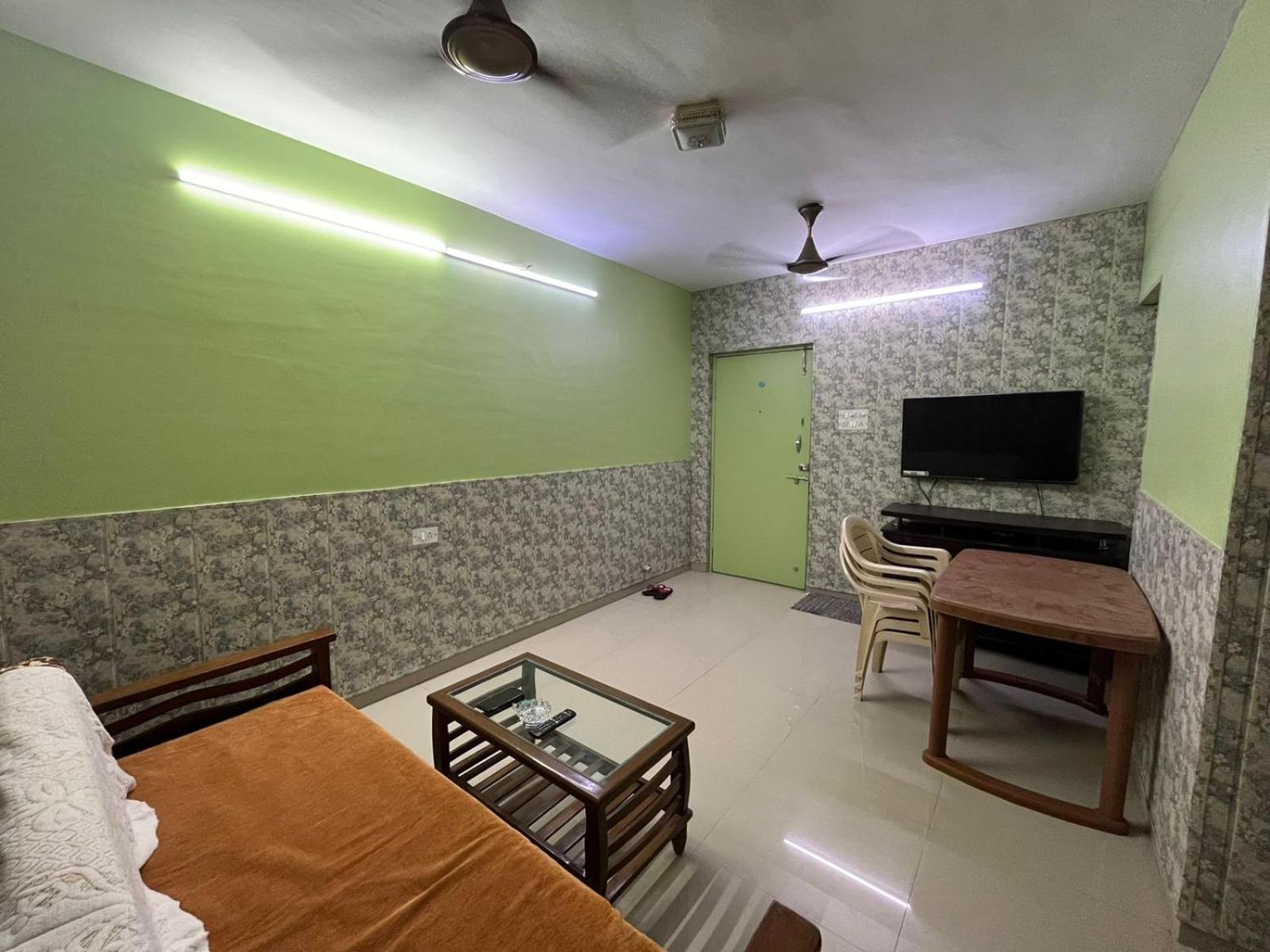 Galaxy Apartment Мумбаи Экстерьер фото